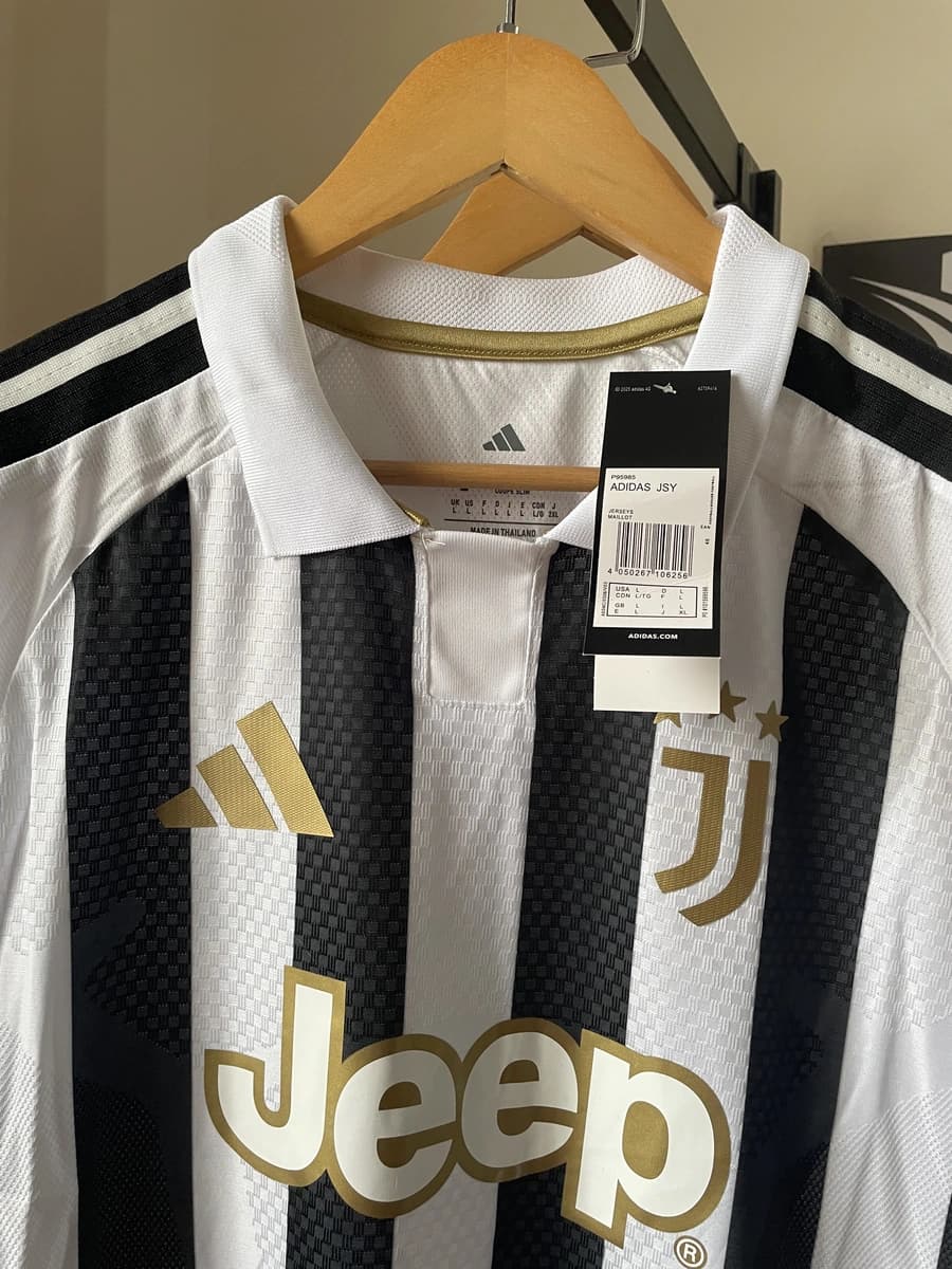 Juventus Home Players 26/27
