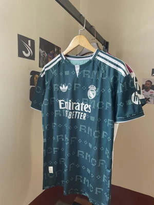 Real Madrid Fan Green
